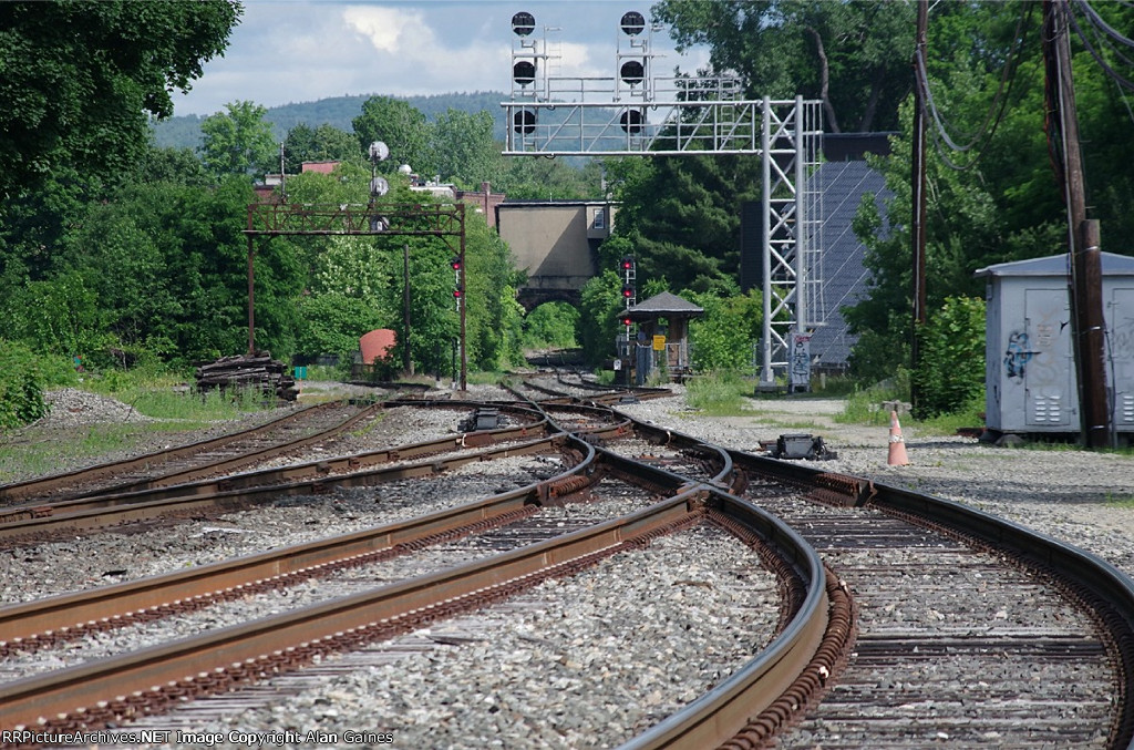 B&M looking north